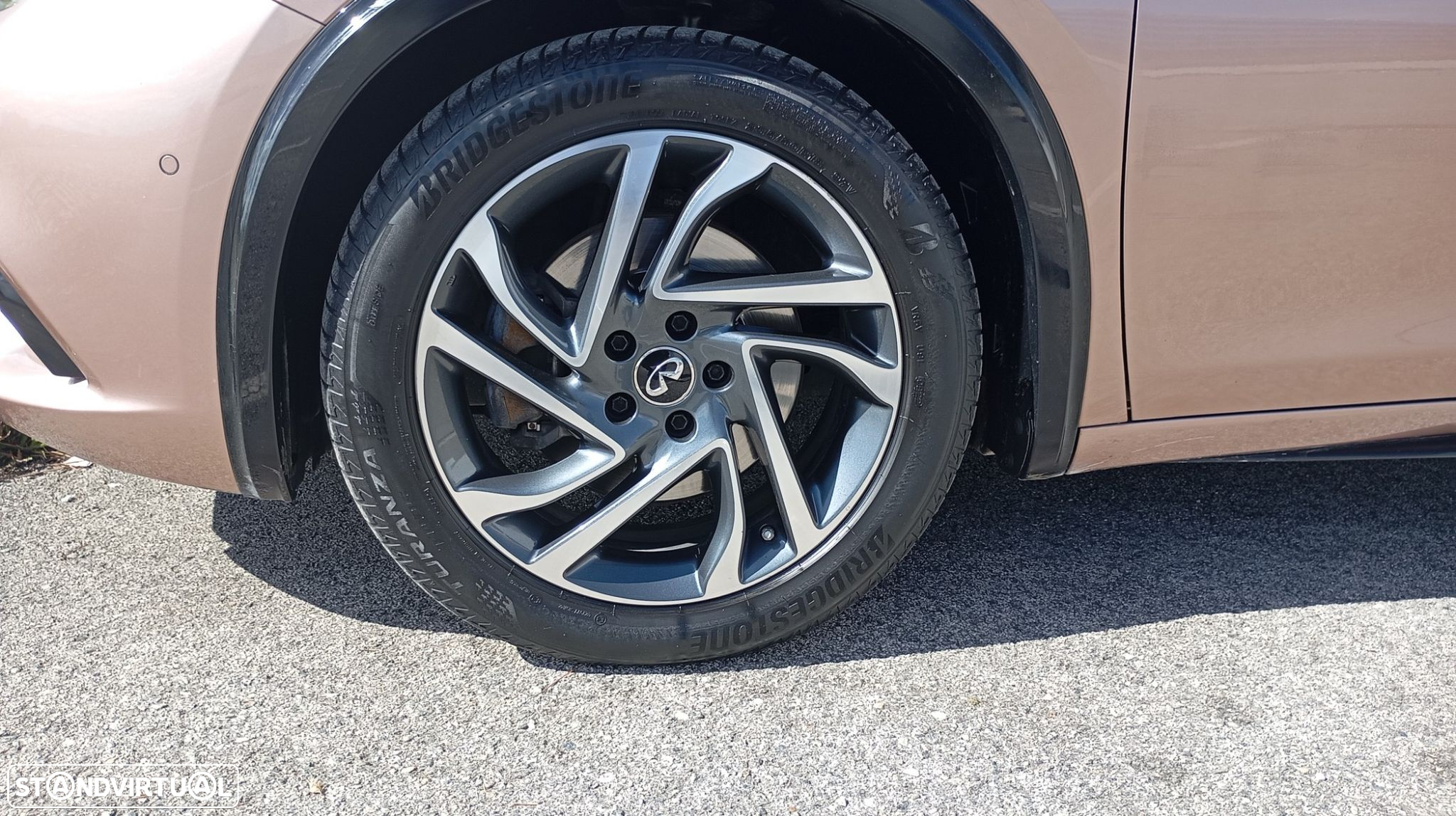 Infiniti Q30 2.2d DCT AWD Luxe Tech - 43