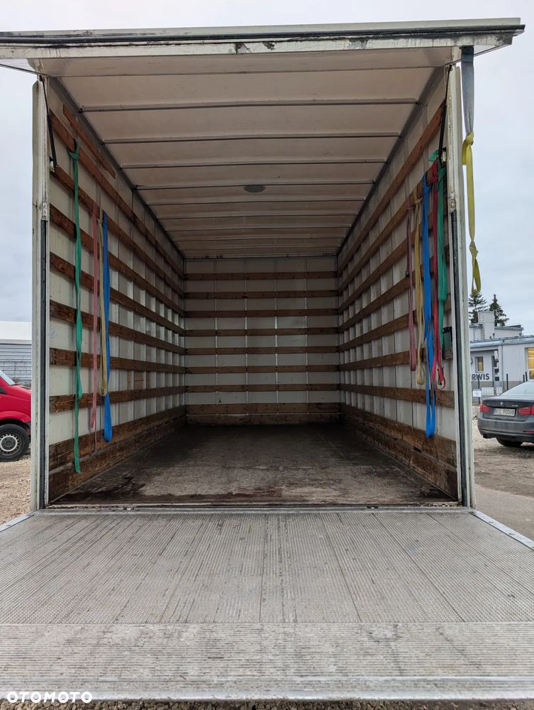 Volkswagen Crafter - 13