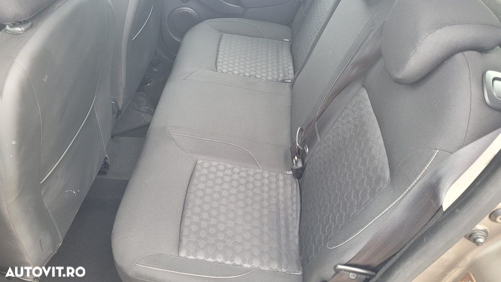 Dacia Sandero TCe 90 Laureate - 8