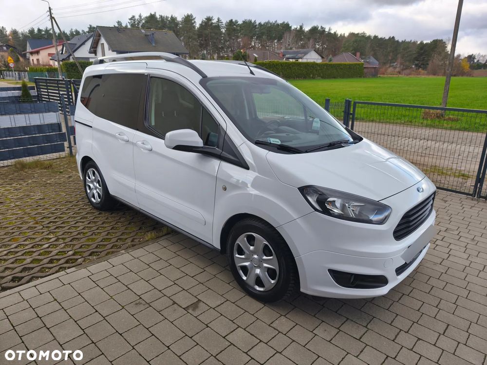 Ford Tourneo Courier 1.5 TDCi Trend - 4