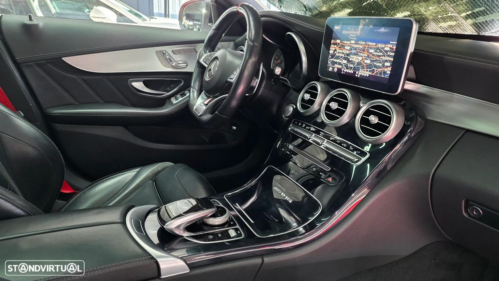 Mercedes-Benz C 63 AMG Standard - 27