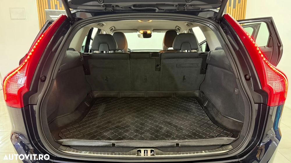 Volvo XC 60 D4 Momentum - 18