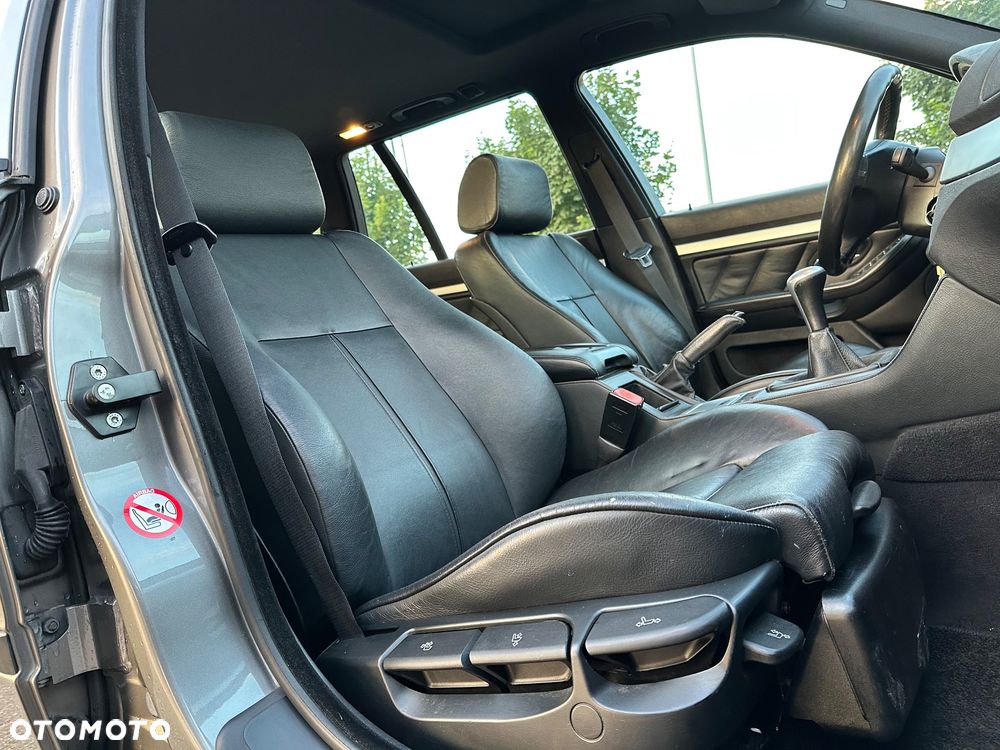 BMW Seria 5 520i Touring Edition Sport - 26