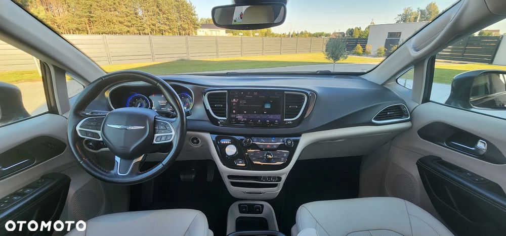 Chrysler Pacifica - 9
