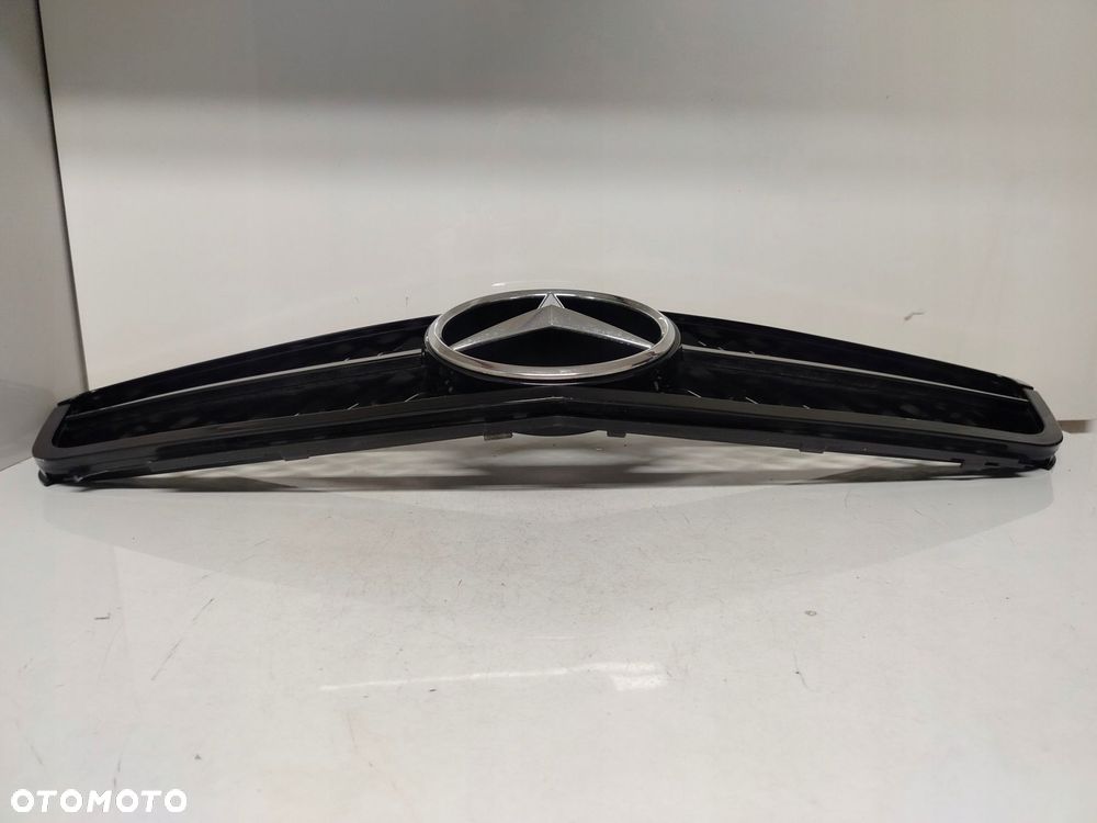 mercedes w207 09r- grill atrapa chłodnicy a2078880260 - 5
