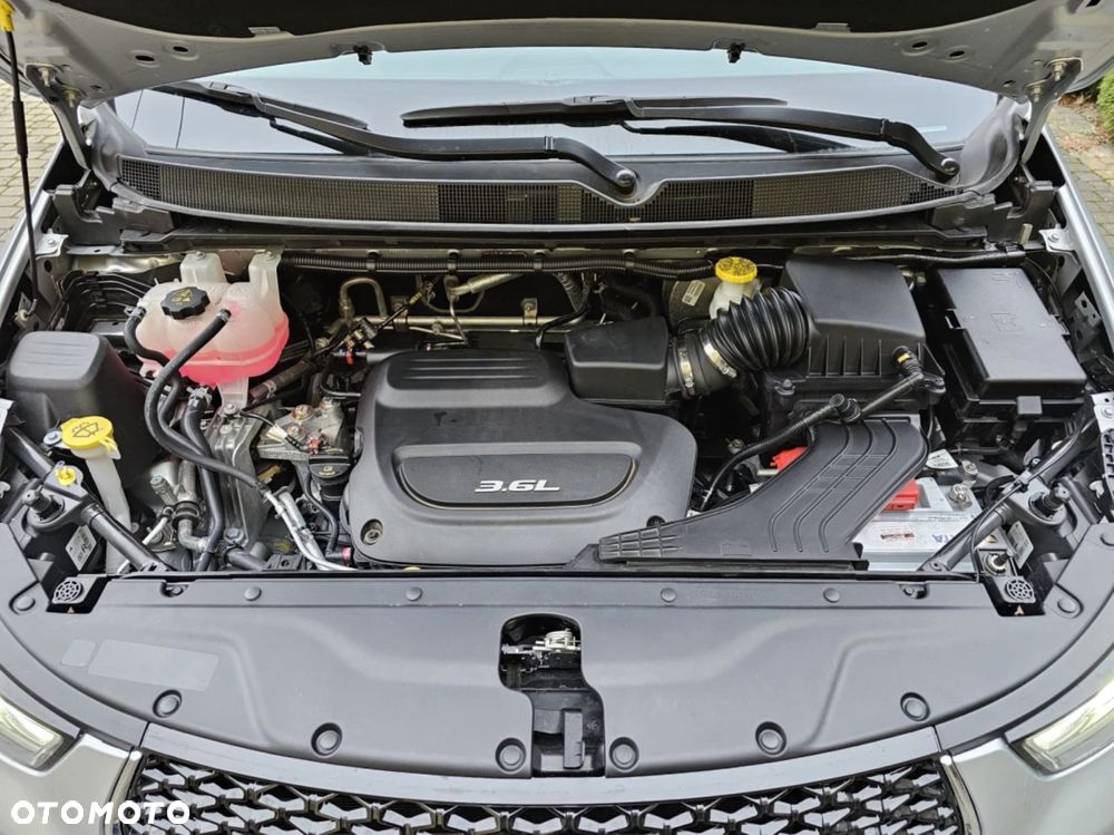 Chrysler Pacifica - 26