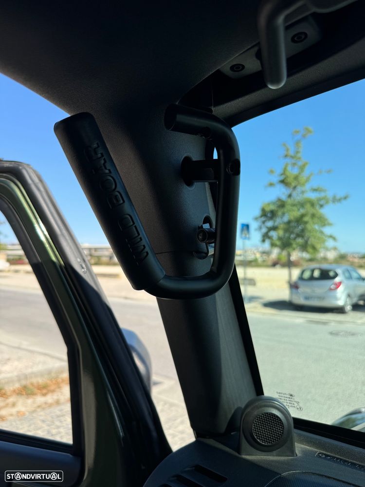 Jeep Wrangler Unlimited - 12