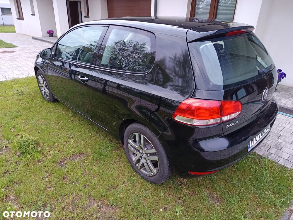 Volkswagen Golf - 6