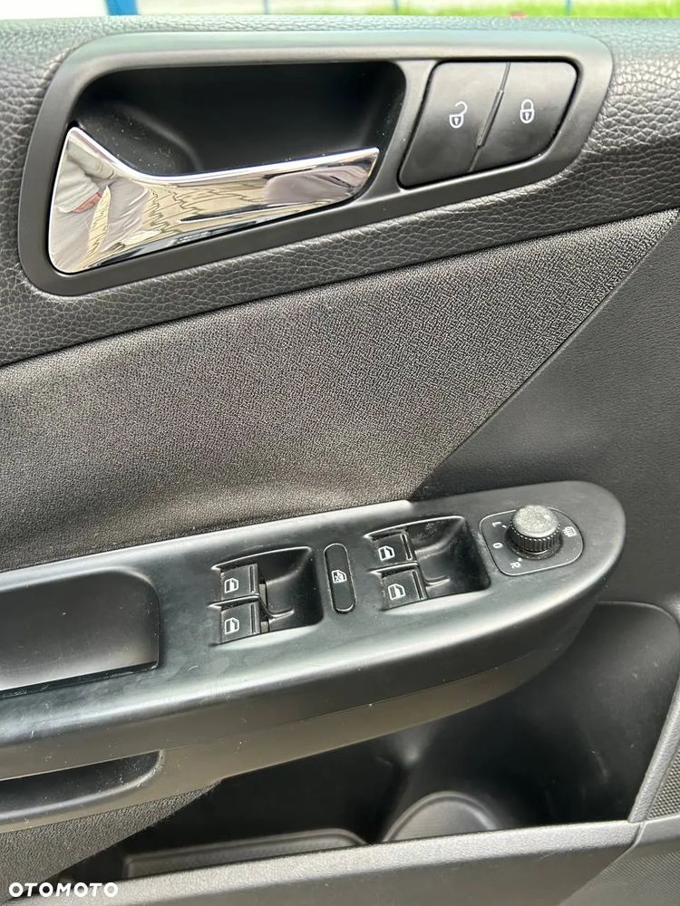 Volkswagen Passat 2.0 TDI Comfortline - 10