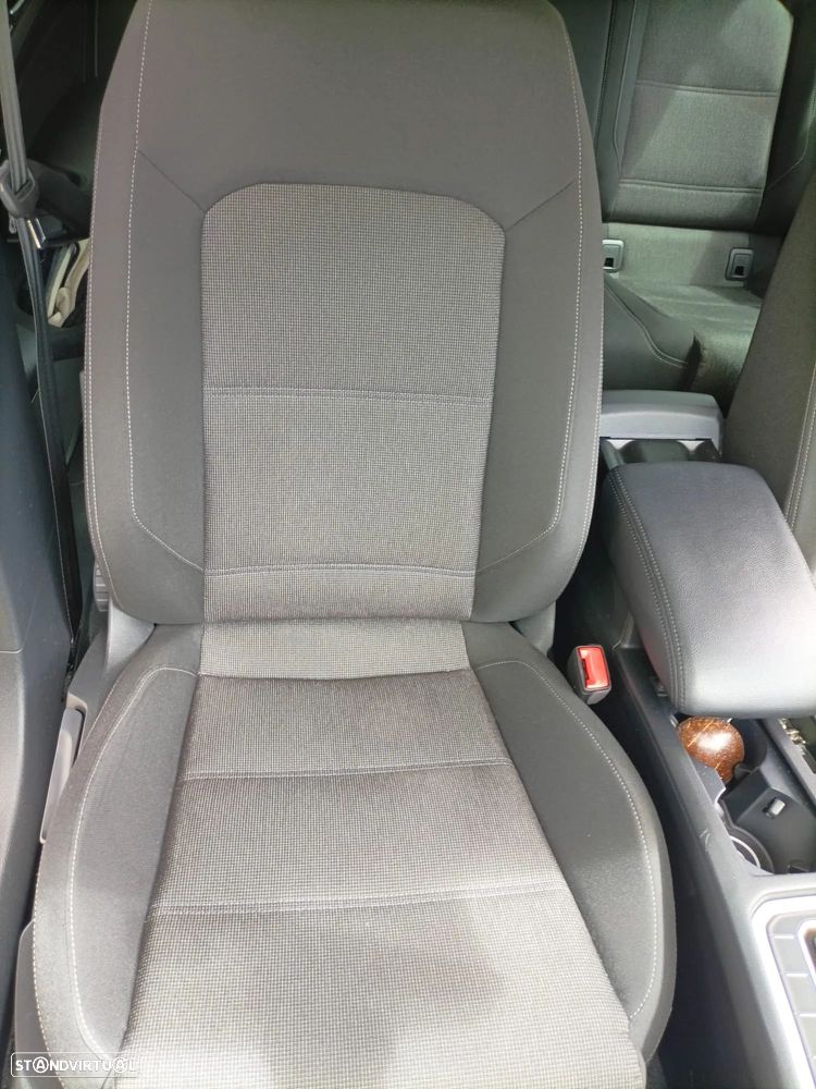 VW Passat Variant 1.6 TDI Confortline DSG - 20