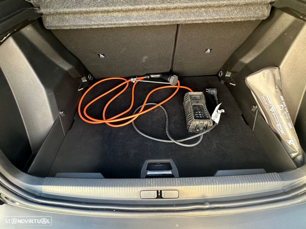 Peugeot e-2008 50 kWh Active Pack - 9