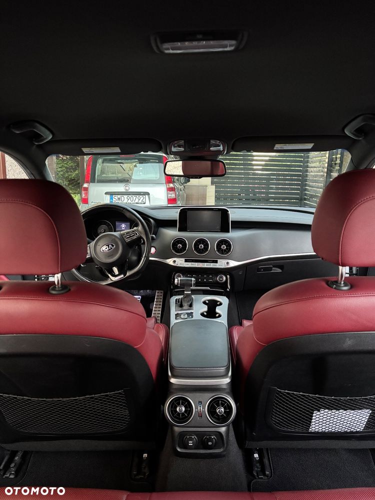 Kia Stinger 3.3 T-GDI AWD GT - 9
