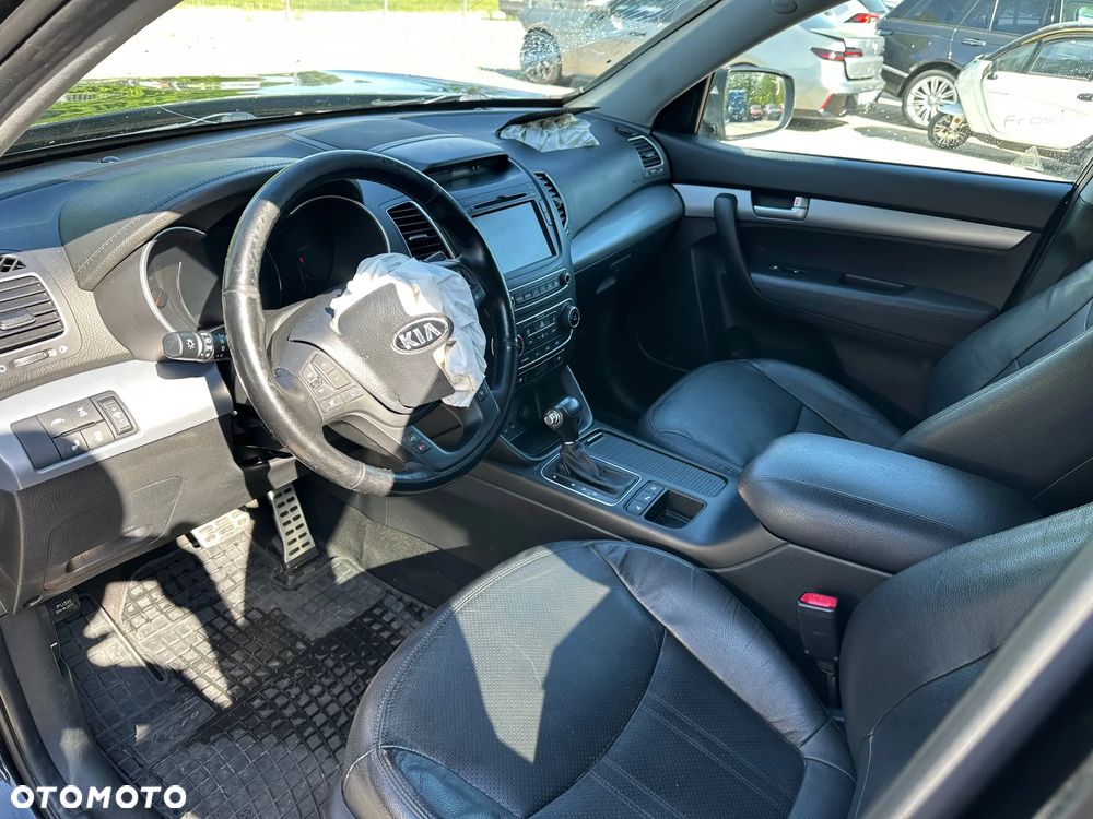 Kia Sorento - 12