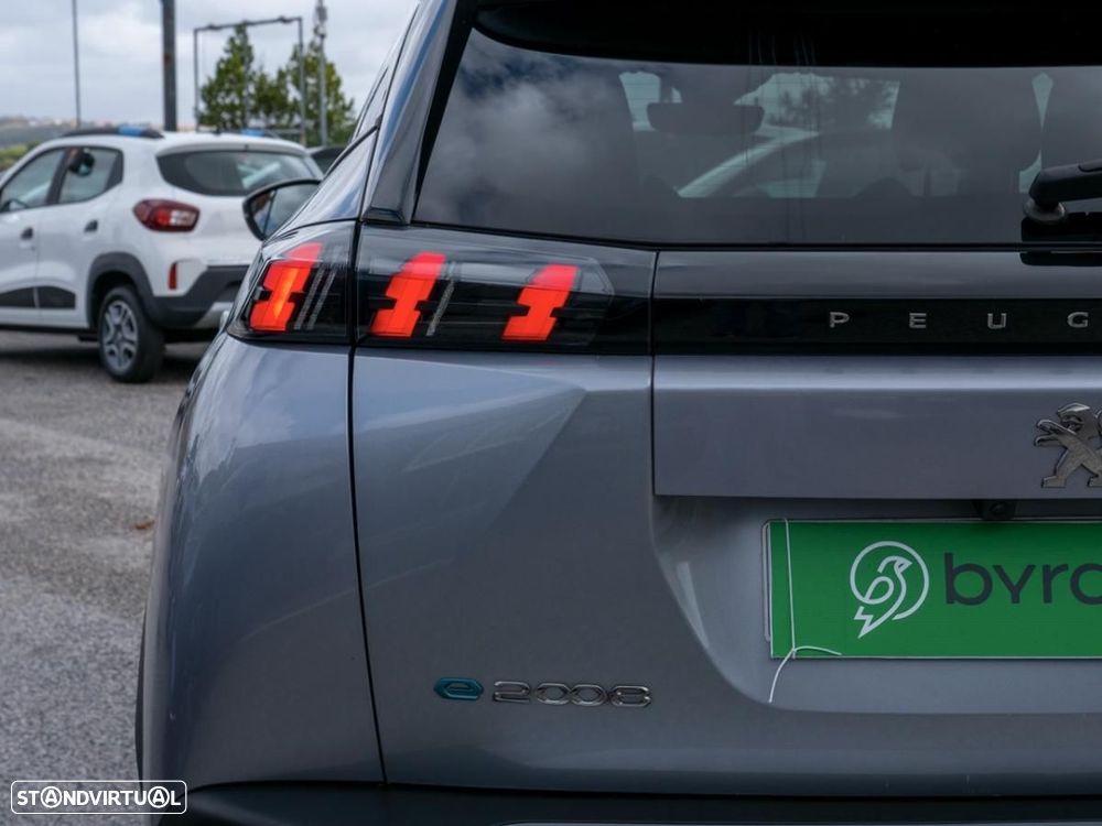Peugeot e-2008 50 kWh GT - 13