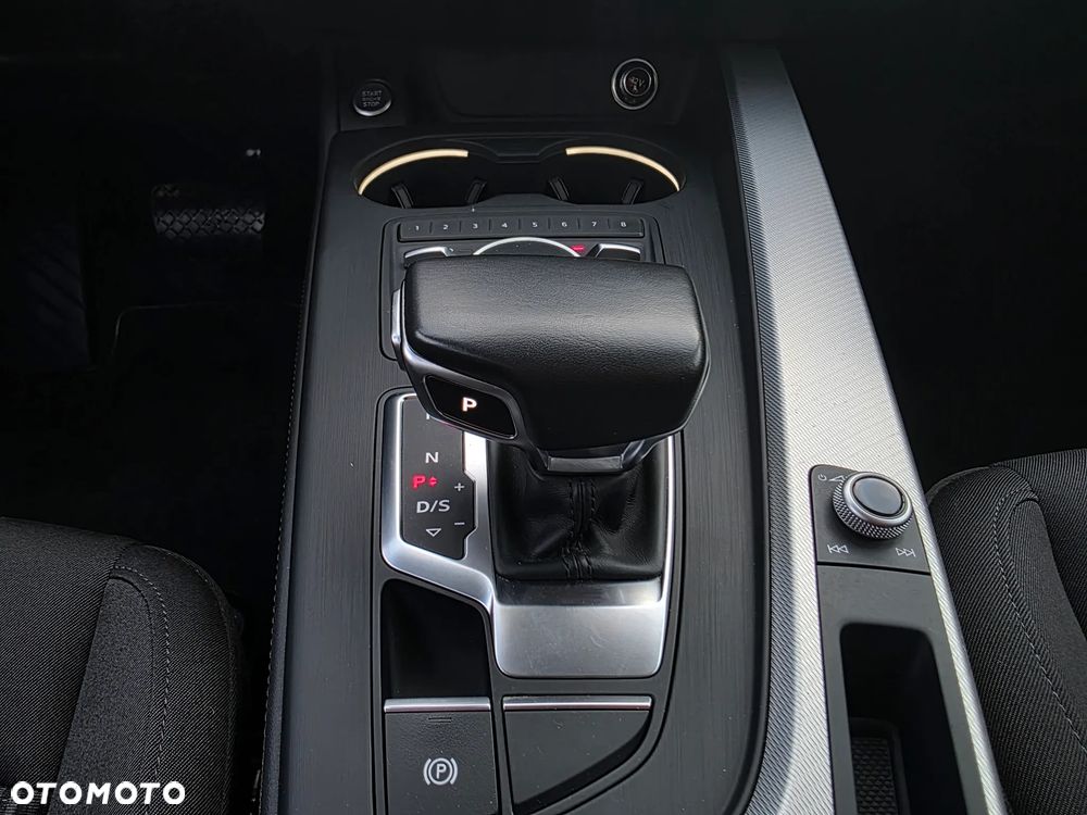 Audi A4 Avant 40 TFSI S tronic design - 17