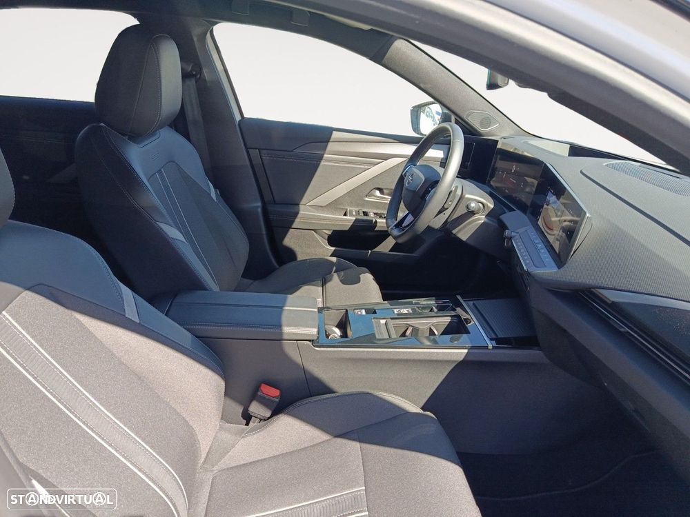 Opel Astra 1.2 T GS Aut. - 15