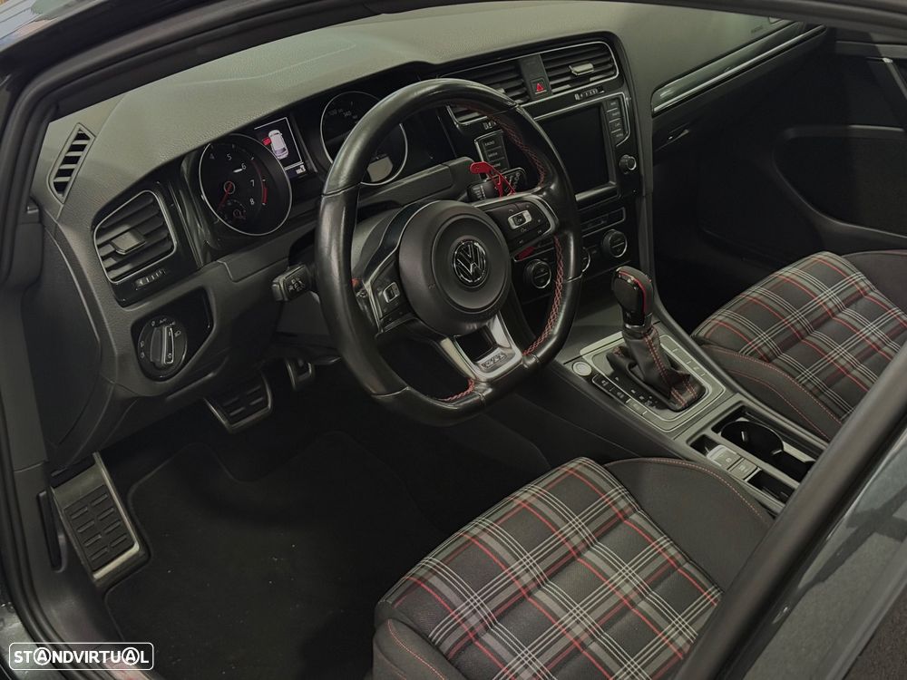 VW Golf 2.0 TSi GTi DSG - 8