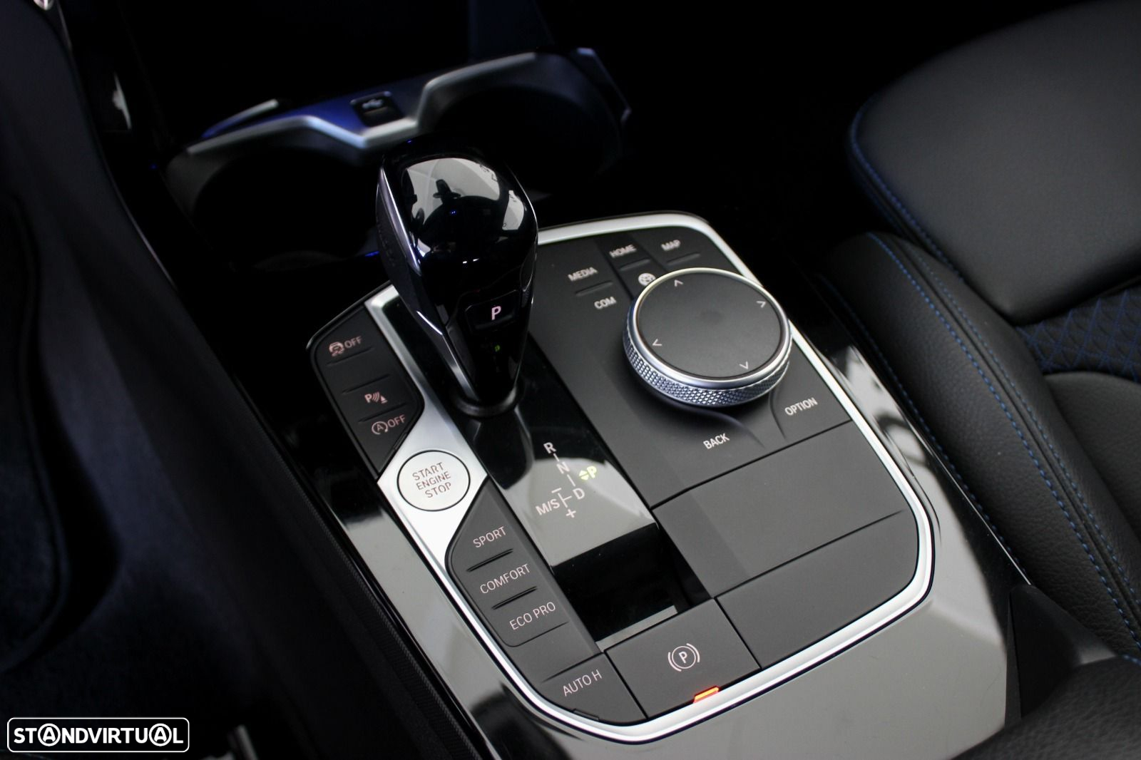 BMW 116 d Pack 50 anos M Auto - 27