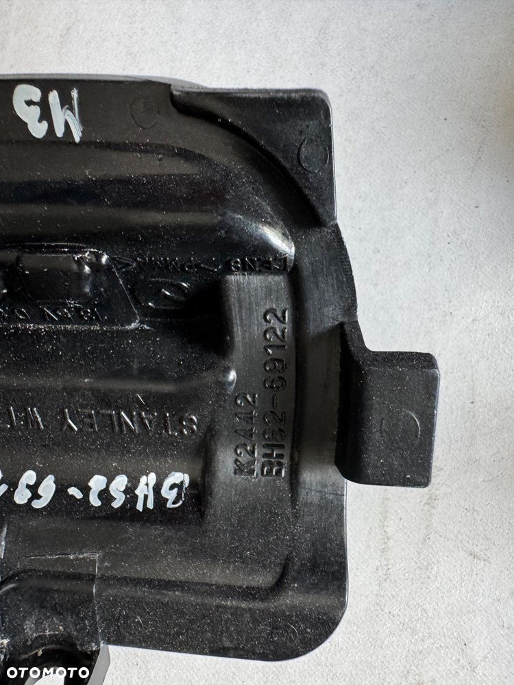 Mazda 3 kierunkowskaz w lusterku BHS2- 69122 - 3