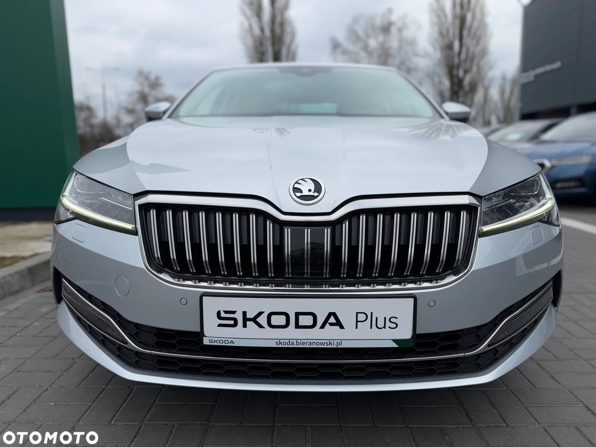 Skoda Superb 2.0 TDI SCR Style DSG - 4