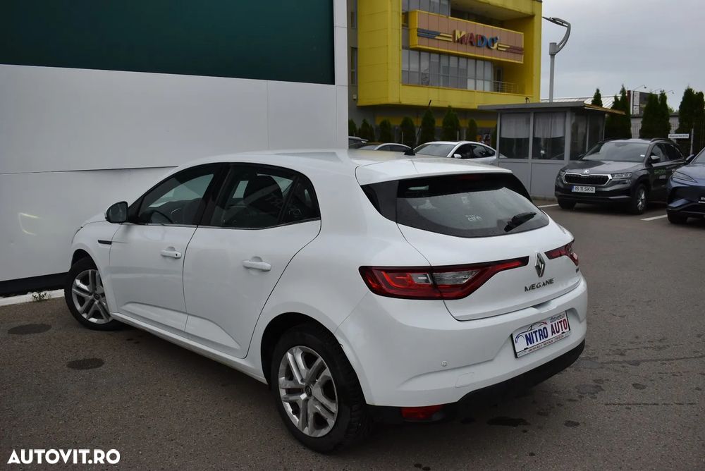 Renault Megane BLUE dCi EDC Intens - 5