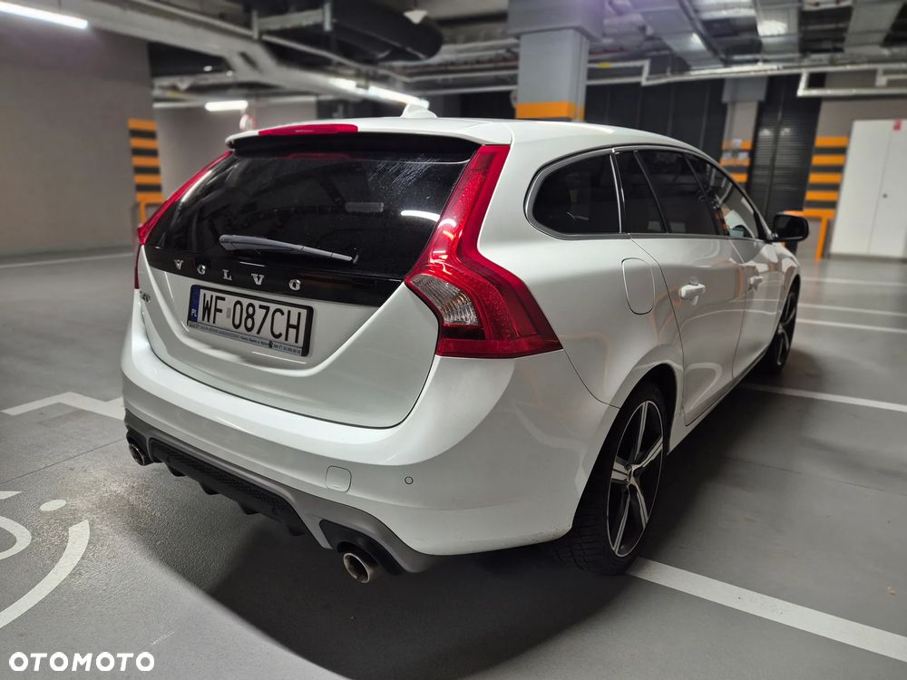 Volvo V60 D4 Drive-E R-Design Momentum - 6