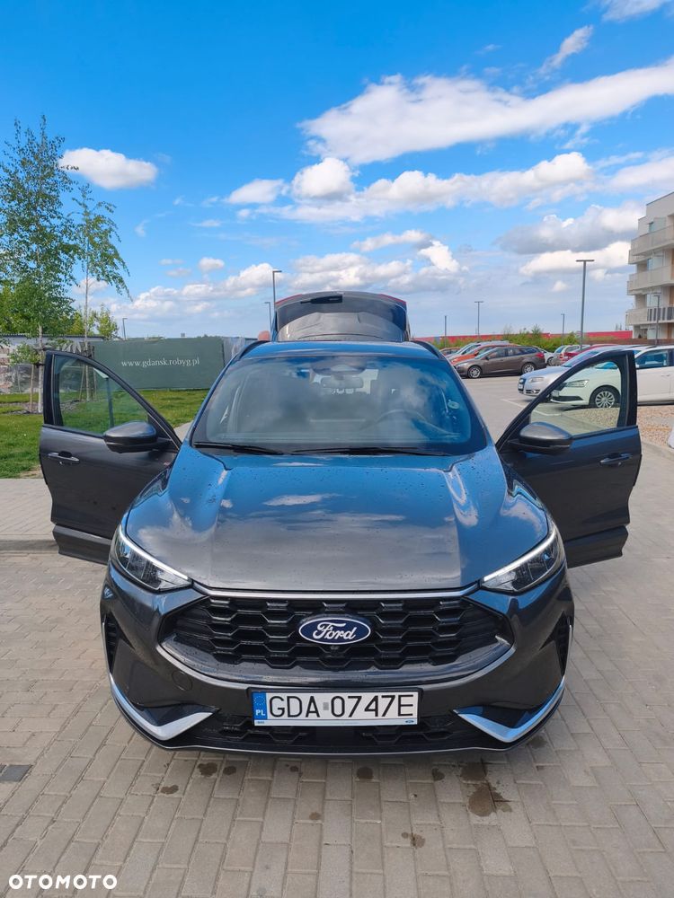 Ford Kuga - 1