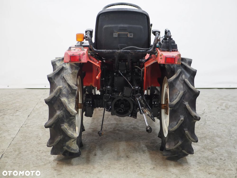 Mitsubishi MT155 - 6