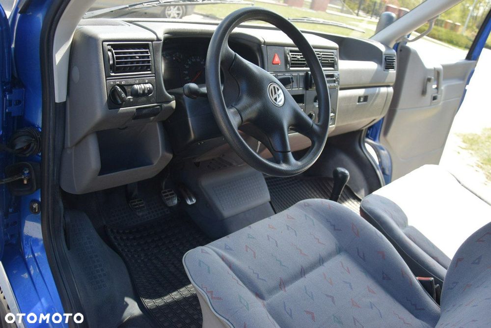 Volkswagen Transporter - 35