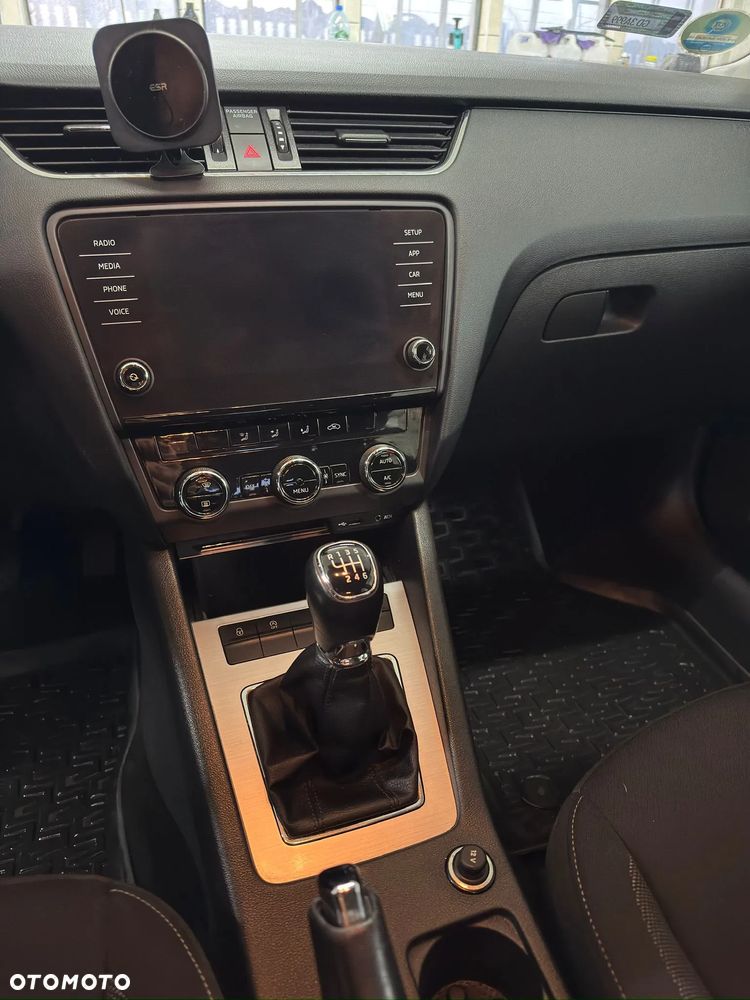 Skoda Octavia 1.4 TSI Ambition - 9