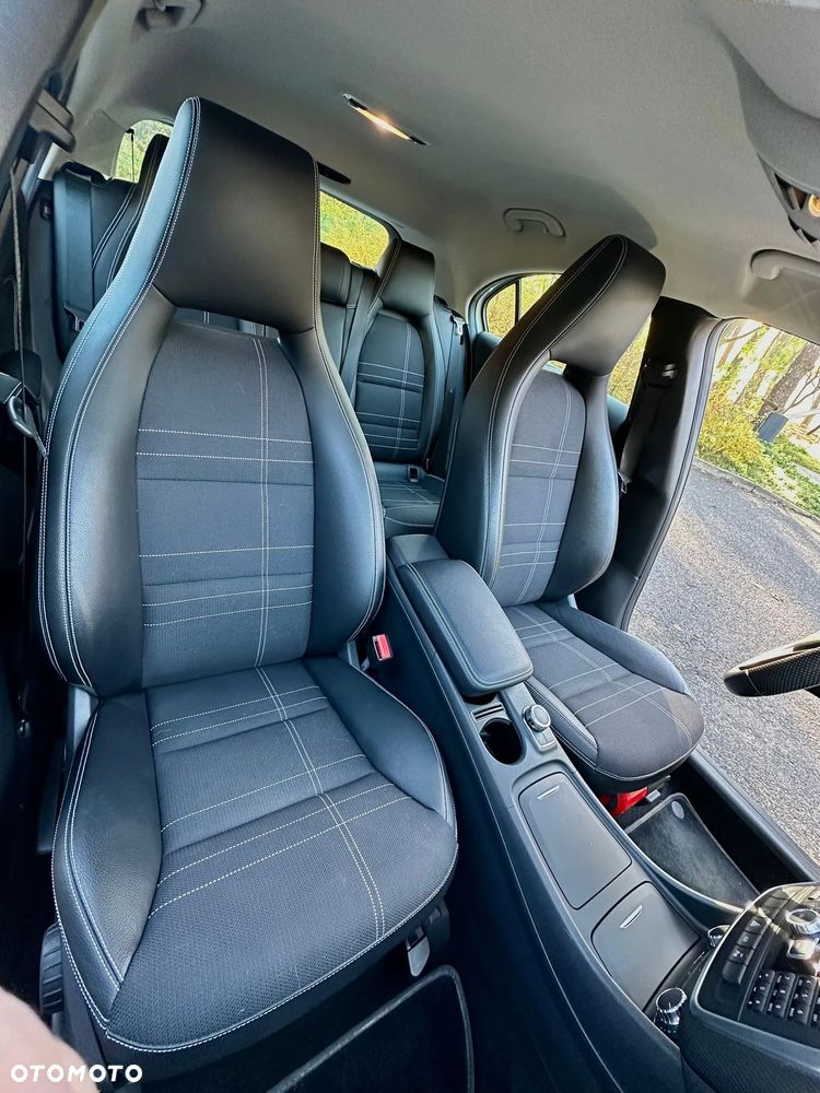 Mercedes-Benz Klasa A 180 7G-DCT - 8