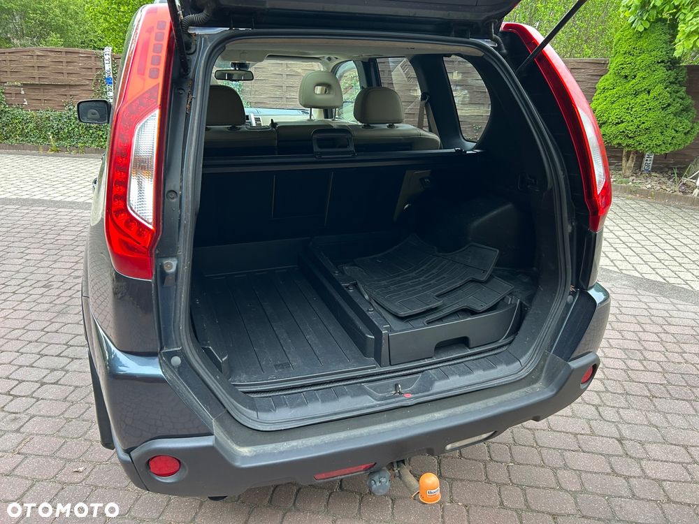 Nissan X-Trail 2.0 dCi 4x4 DPF LE - 32