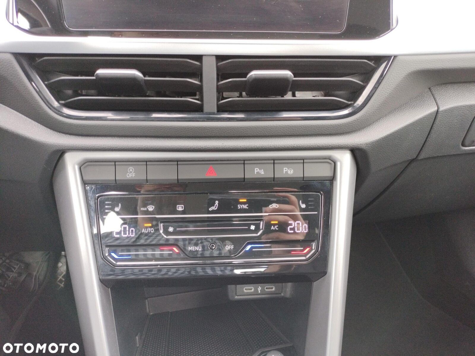 Volkswagen T-Roc 1.5 TSI Life DSG - 23