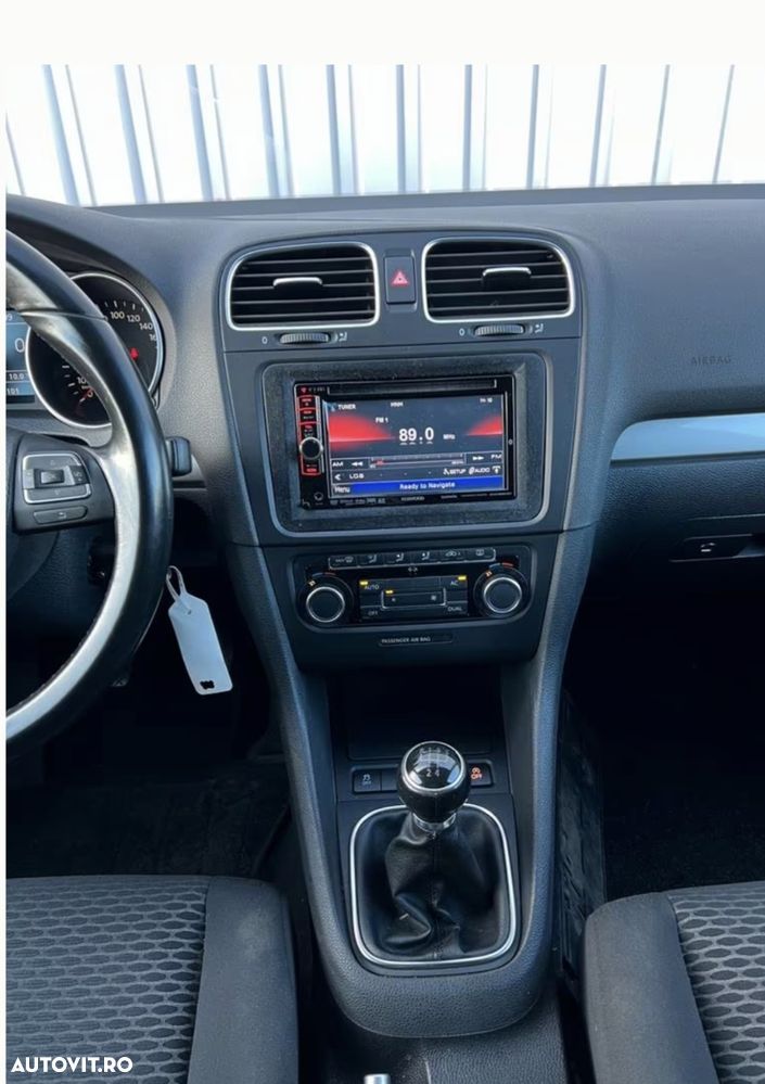 Volkswagen Golf 1.6 TDI DPF Exclusive - 6