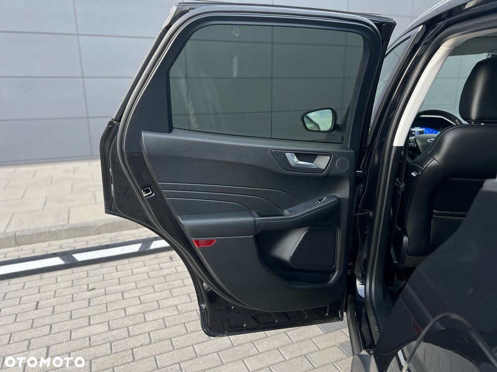 Ford Kuga 2.0 EcoBlue mHEV FWD Titanium - 36