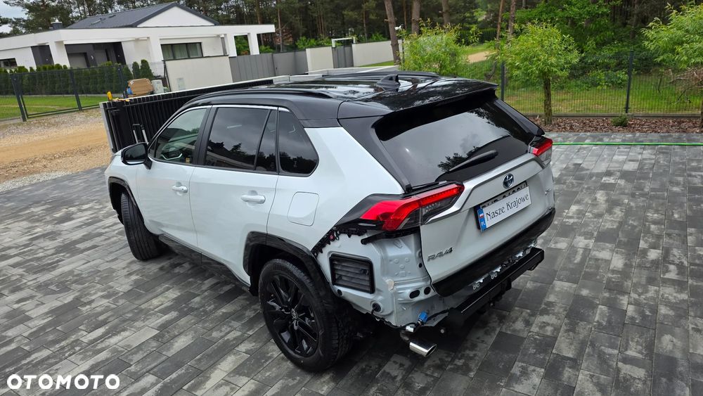 Toyota RAV4 - 8