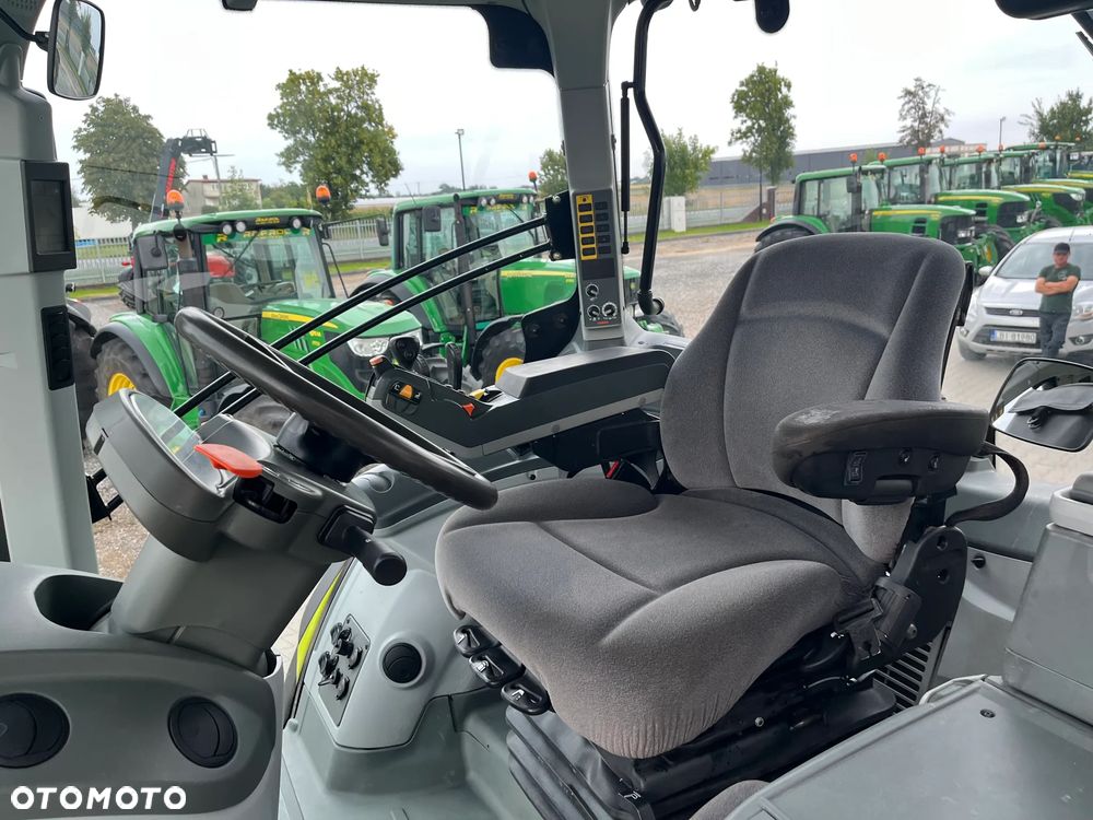 Claas Axion 800 - 17