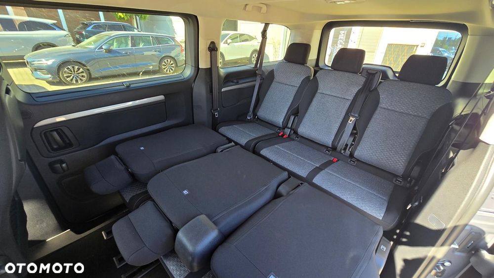 Peugeot Traveller 2.2 BlueHDi Long Business EAT8 - 10