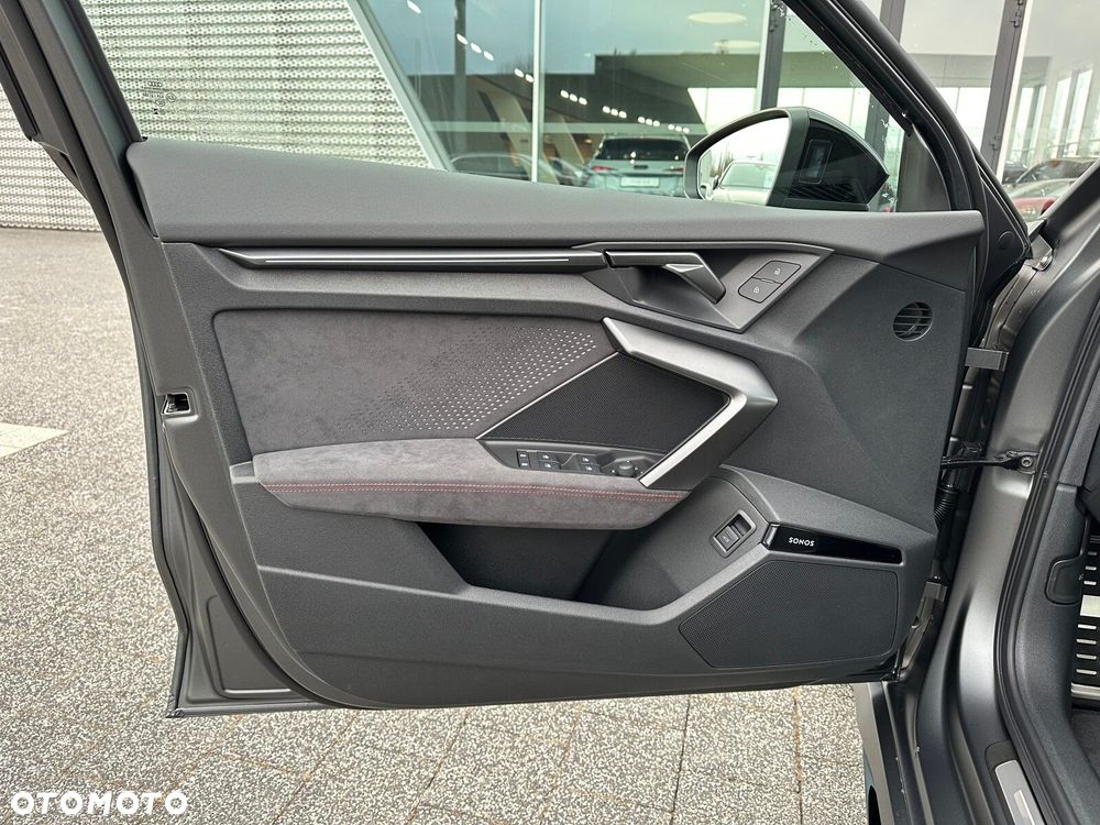 Audi RS3 Sportback - 11