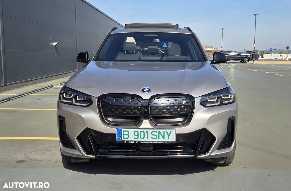 BMW iX3 Standard - 1