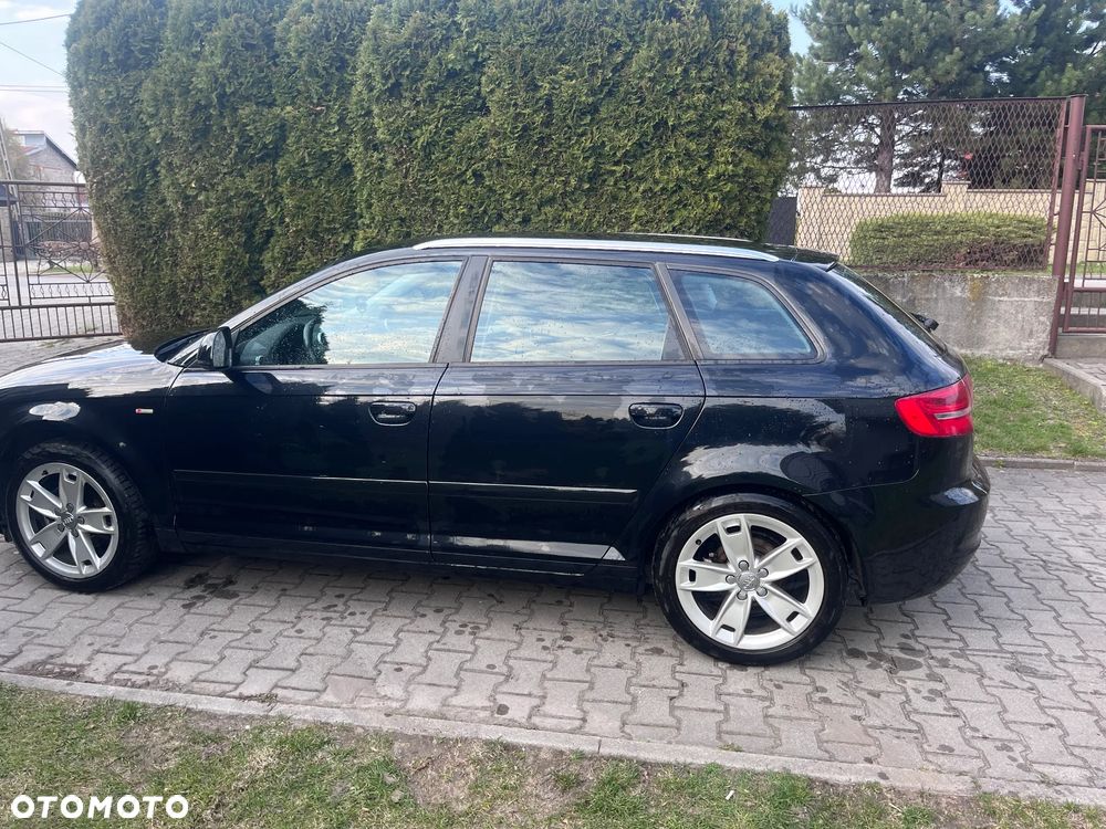 Audi A3 Sportback 1.6 S line Sportpaket (plus) - 4