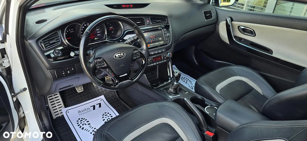 Kia Ceed 1.6 CRDi L - 10