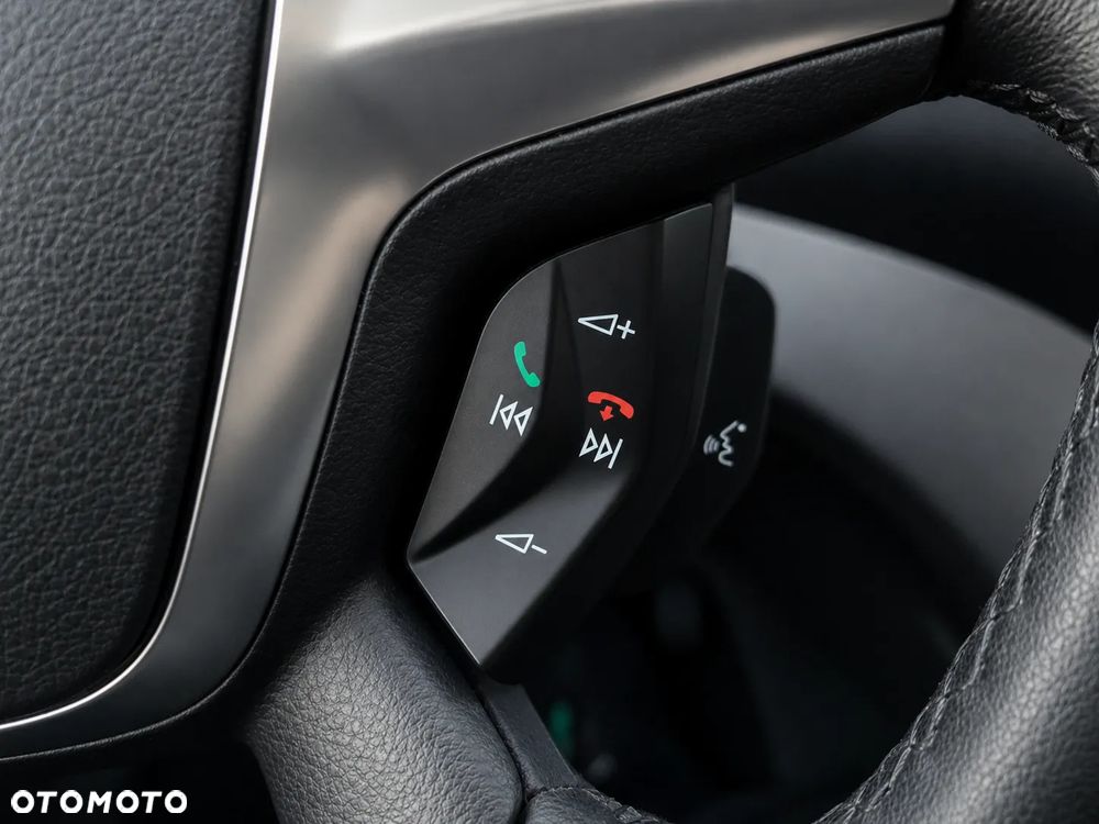 Ford C-MAX 1.6 Ti-VCT SYNC Edition - 13