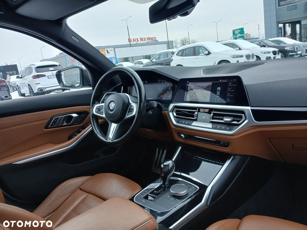 BMW Seria 3 M340i xDrive sport - 28