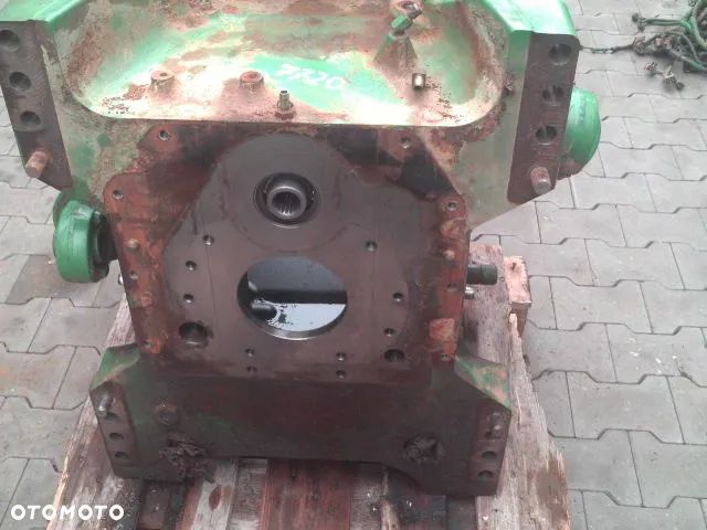 Obudowa tylnego mostu IVT John Deere 7720 - 2