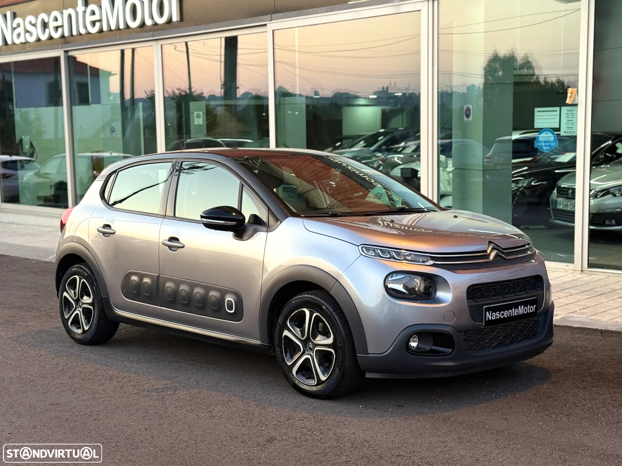Citroën C3 1.2 PureTech Shine - 3