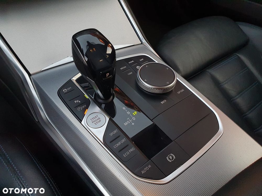 BMW Seria 3 320d M Sport Shadow - 13