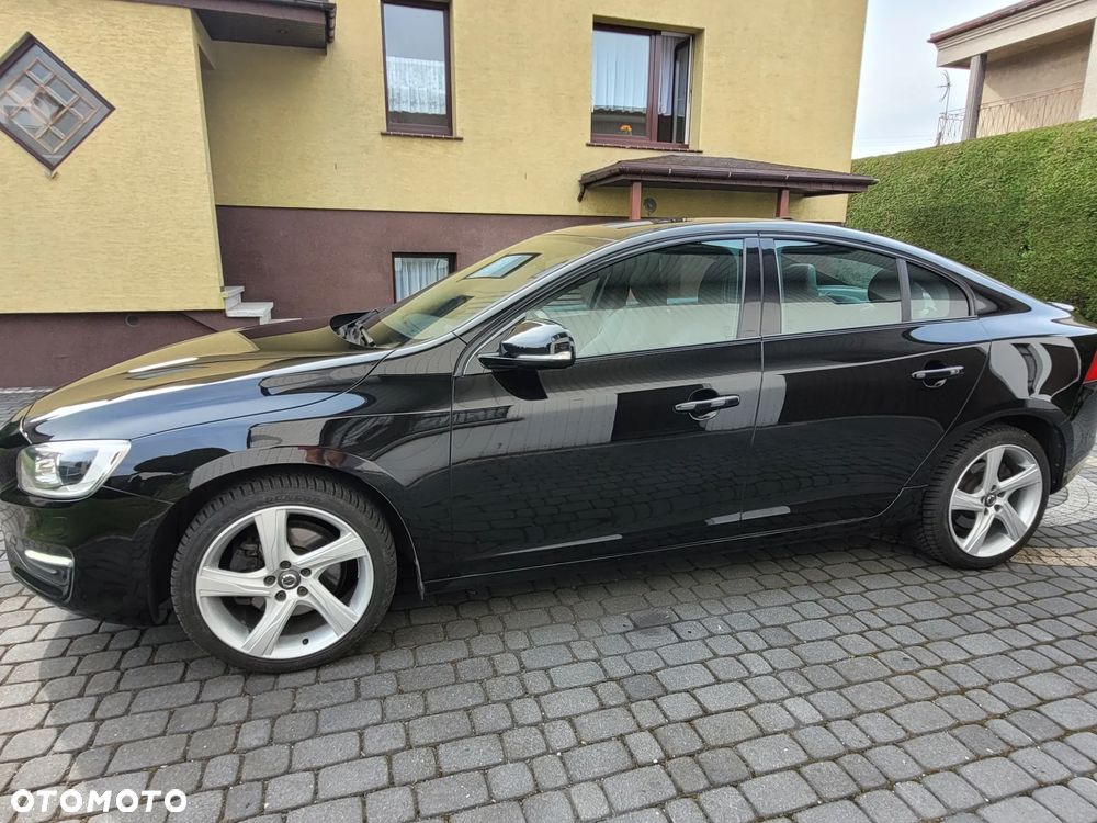 Volvo S60 D3 Linje Svart - 13