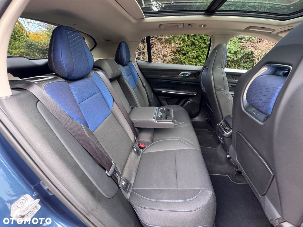 Lynk & Co 01 PHEV - 11