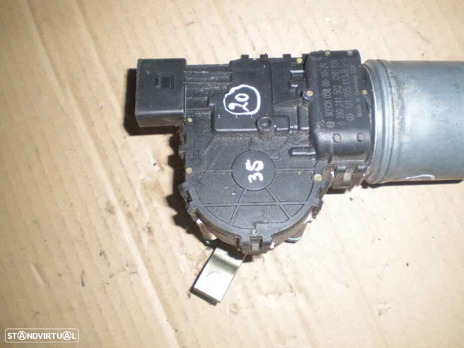 Motor Limpa Vidros Frente 0390241502 1J1955113B VW GOLF 4 2000 BOSCH AUDI A3 2001 BOSCH AUDI A3 8L1 2001 1.9TDI 8V 130CV 5P CINZENTO FRT BOSCH SEAT TOLEDO 2 1M 2001 1.9TDI 90CV 4P CINZA - 1